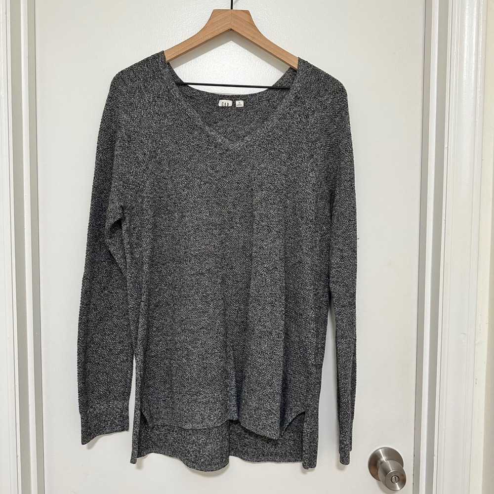 GAP | Women's Gray Long Sleeve High-Low Hem Marled V-Neck Sweater, Size XL